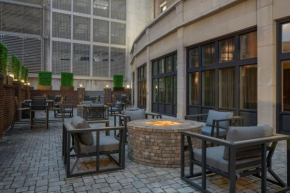 Fairfield Inn & Suites by Marriott Savannah Downtown Historic District